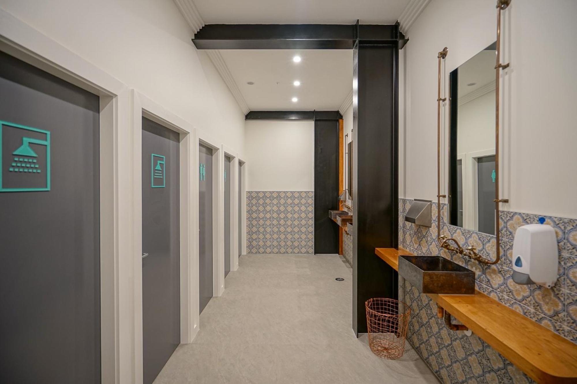 Bed 10-Bed Mixed Dormitory Room